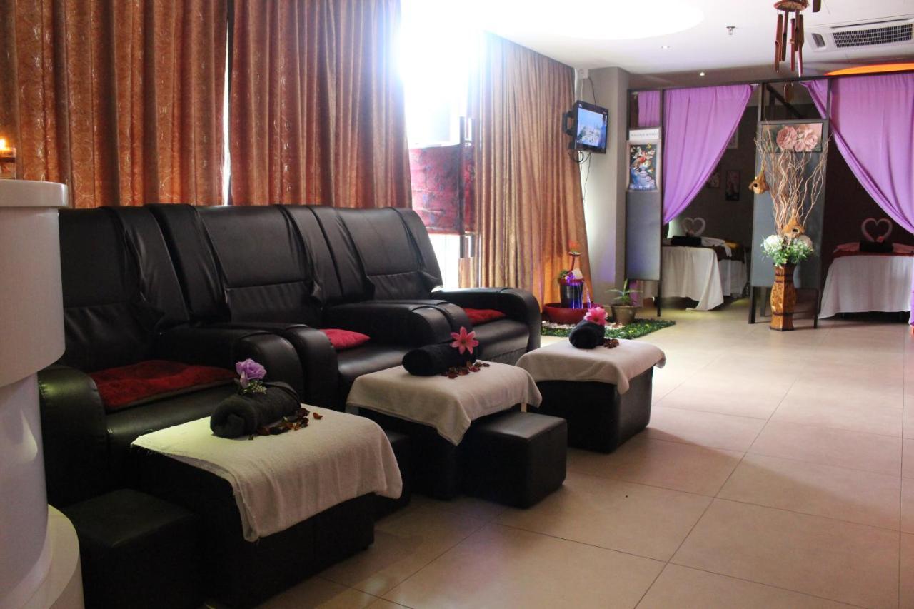 Paradise Spa Hotel Петалинг Джая Екстериор снимка