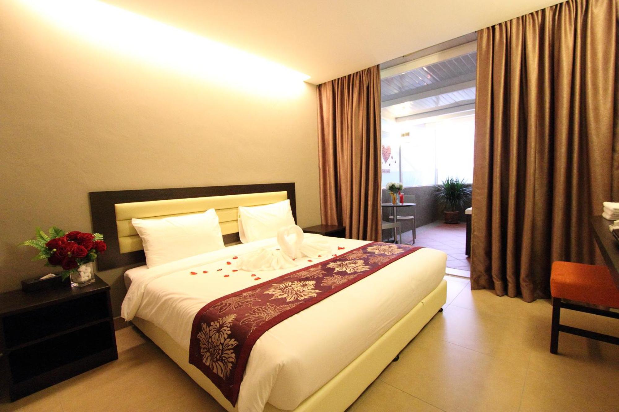Paradise Spa Hotel Петалинг Джая Екстериор снимка
