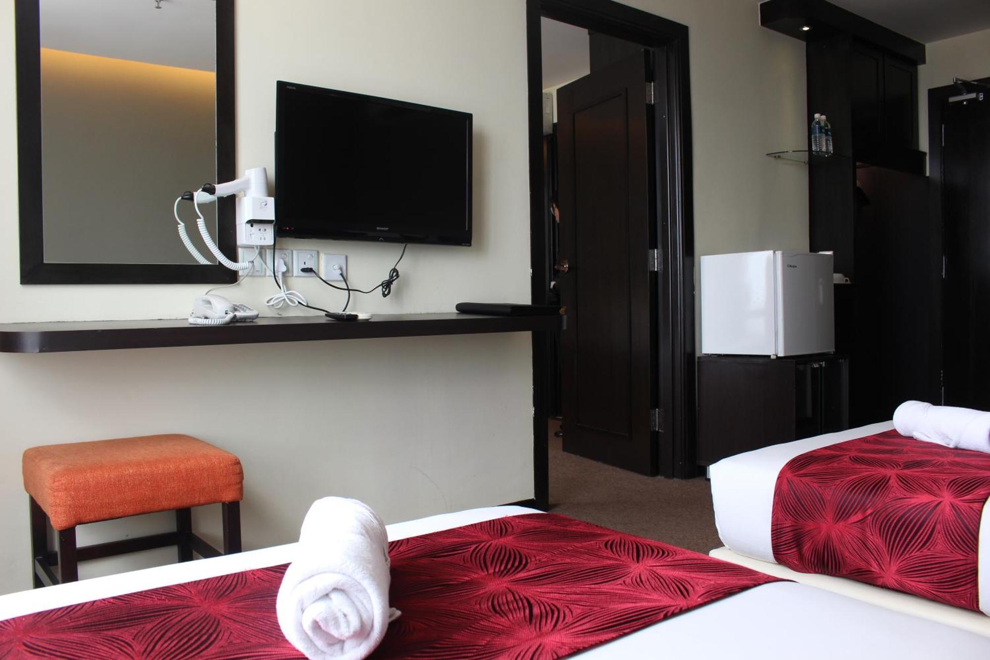 Paradise Spa Hotel Петалинг Джая Екстериор снимка