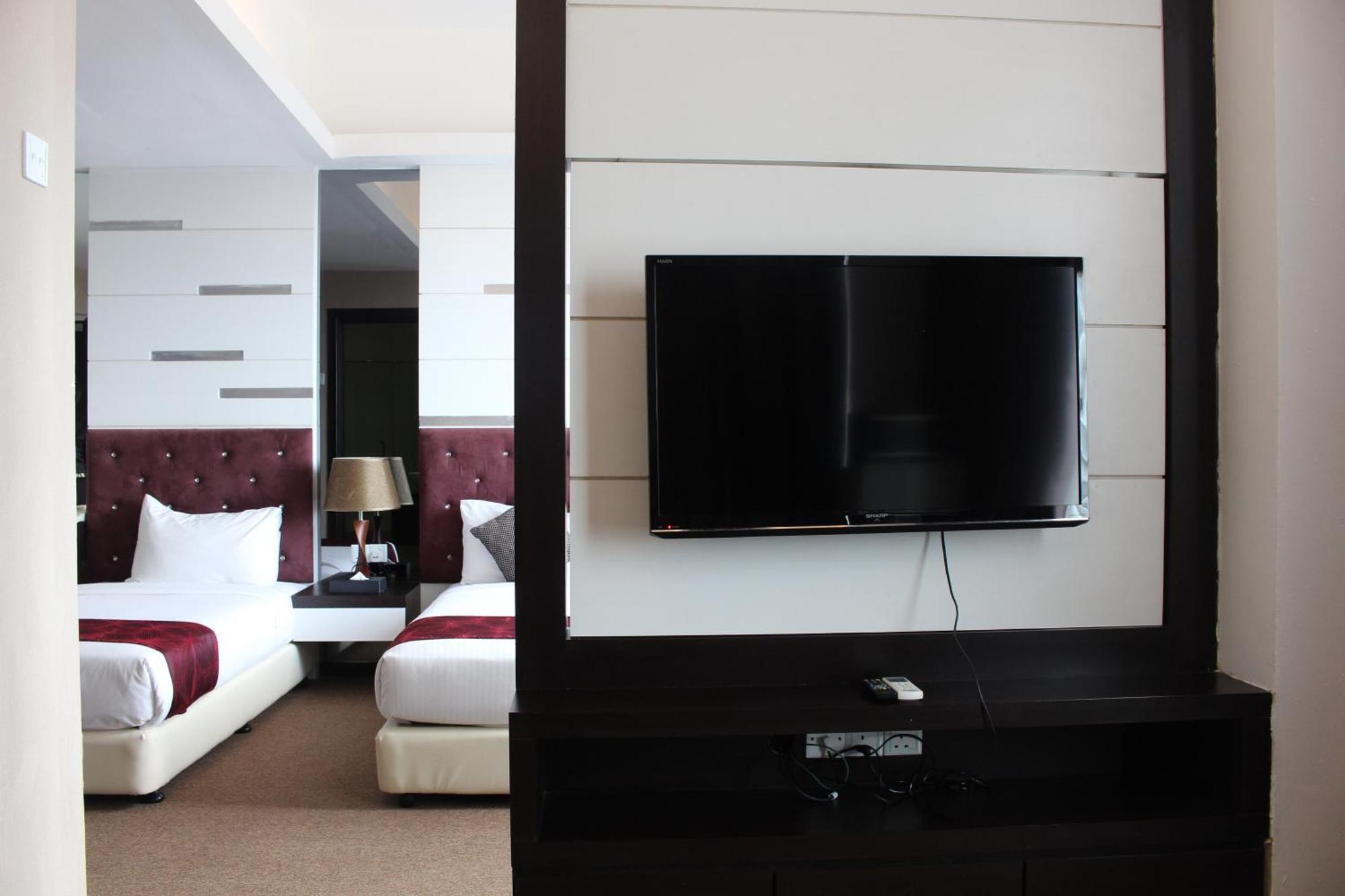 Paradise Spa Hotel Петалинг Джая Екстериор снимка