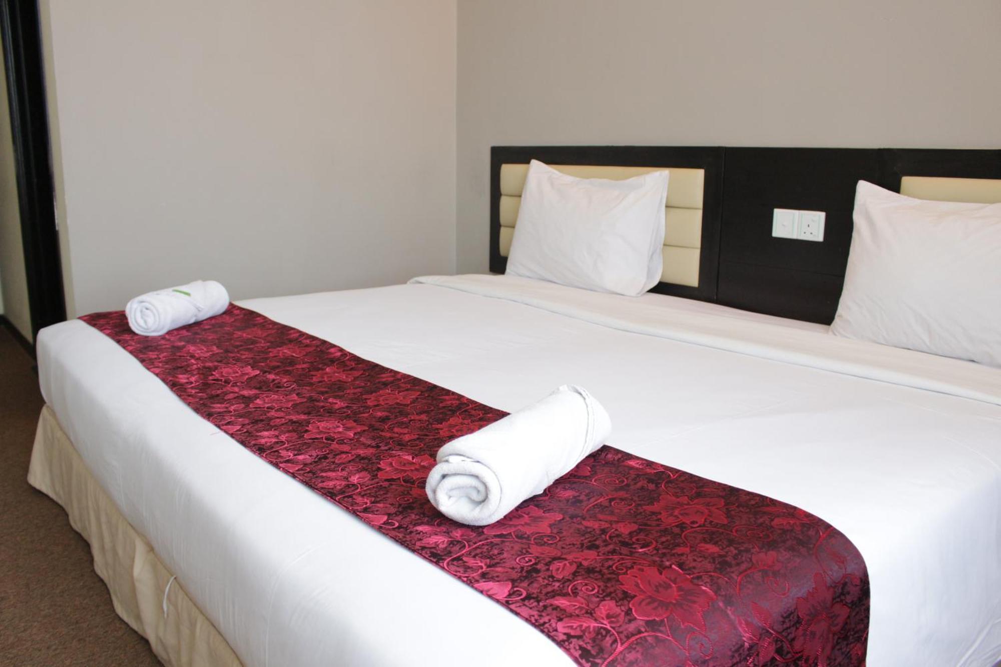 Paradise Spa Hotel Петалинг Джая Екстериор снимка