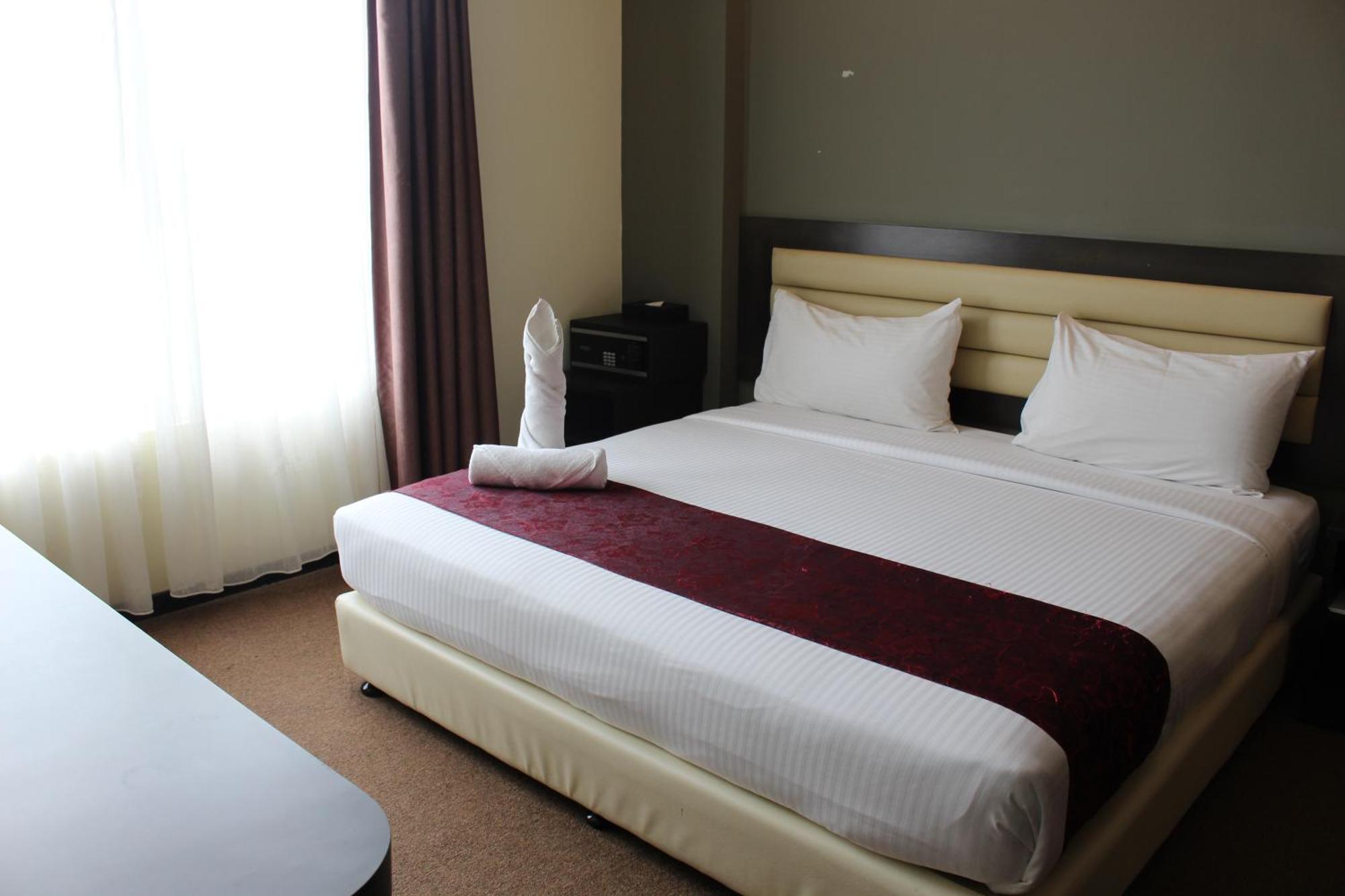 Paradise Spa Hotel Петалинг Джая Екстериор снимка