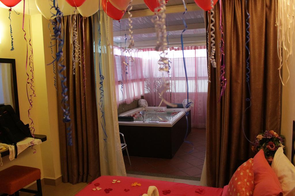 Paradise Spa Hotel Петалинг Джая Екстериор снимка