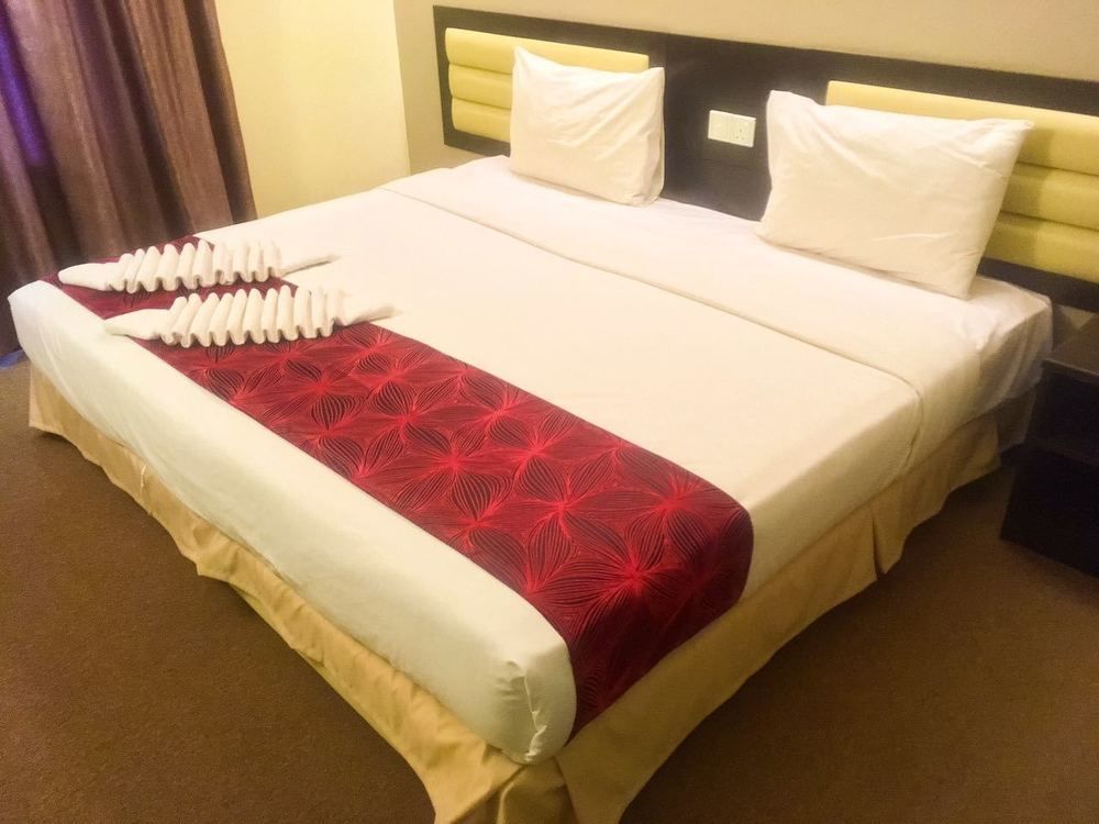 Paradise Spa Hotel Петалинг Джая Екстериор снимка