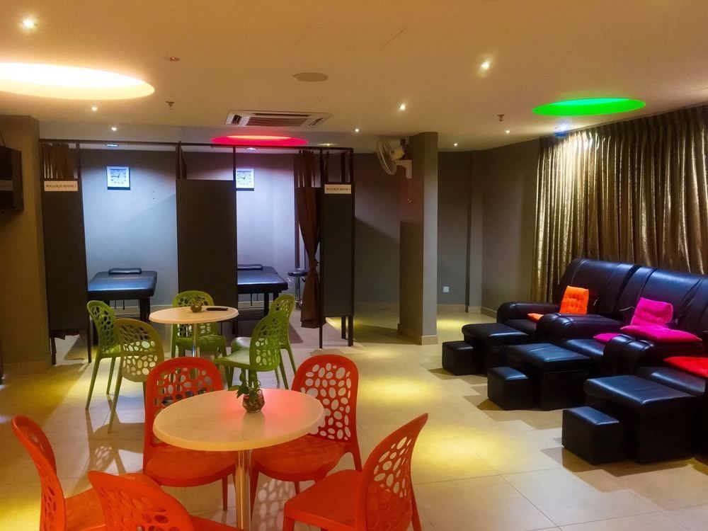 Paradise Spa Hotel Петалинг Джая Екстериор снимка